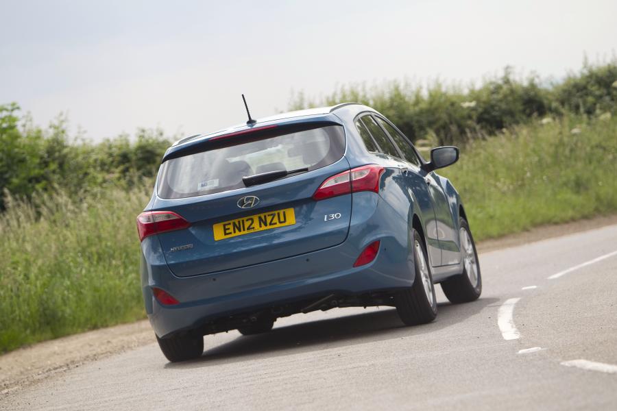  Hyundai i30 Wagon 2012 года  (UK) (фото 53 из 70)
